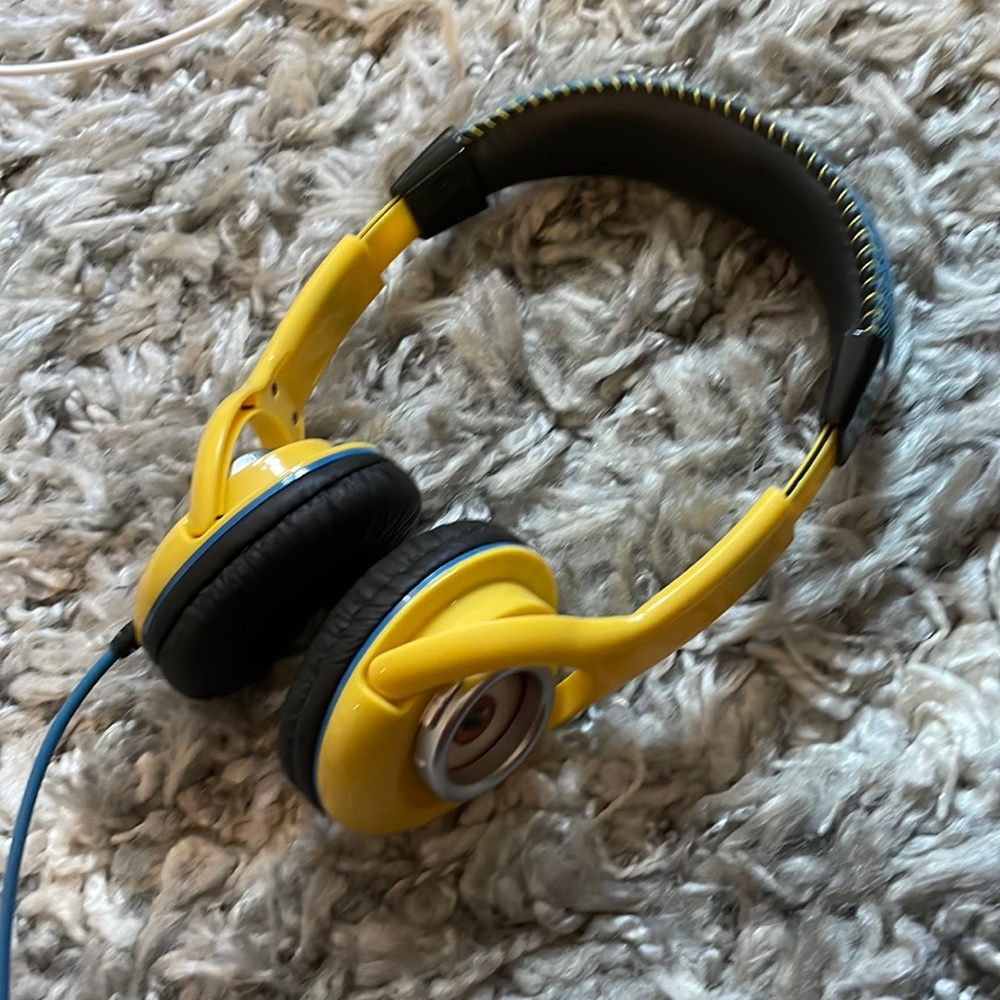 Disney Minions headphones